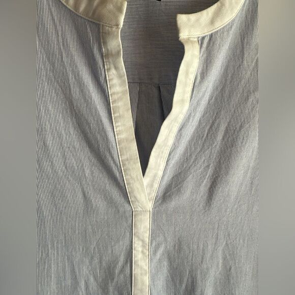 BCBGMaxAzria Blue and White Casual Button Down Shirt - Picture 4 of 11